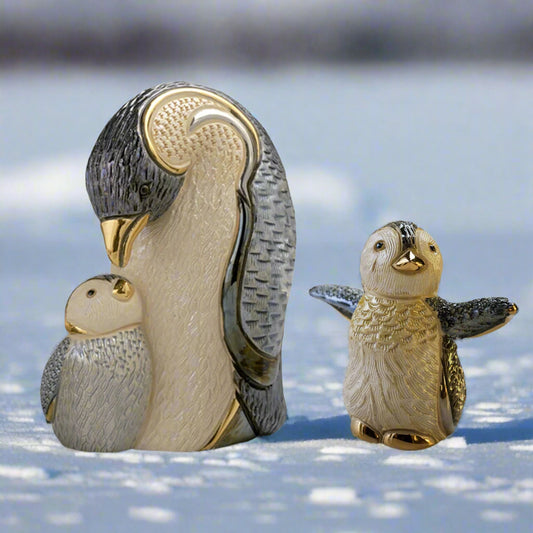 Penguin Family by De Rosa